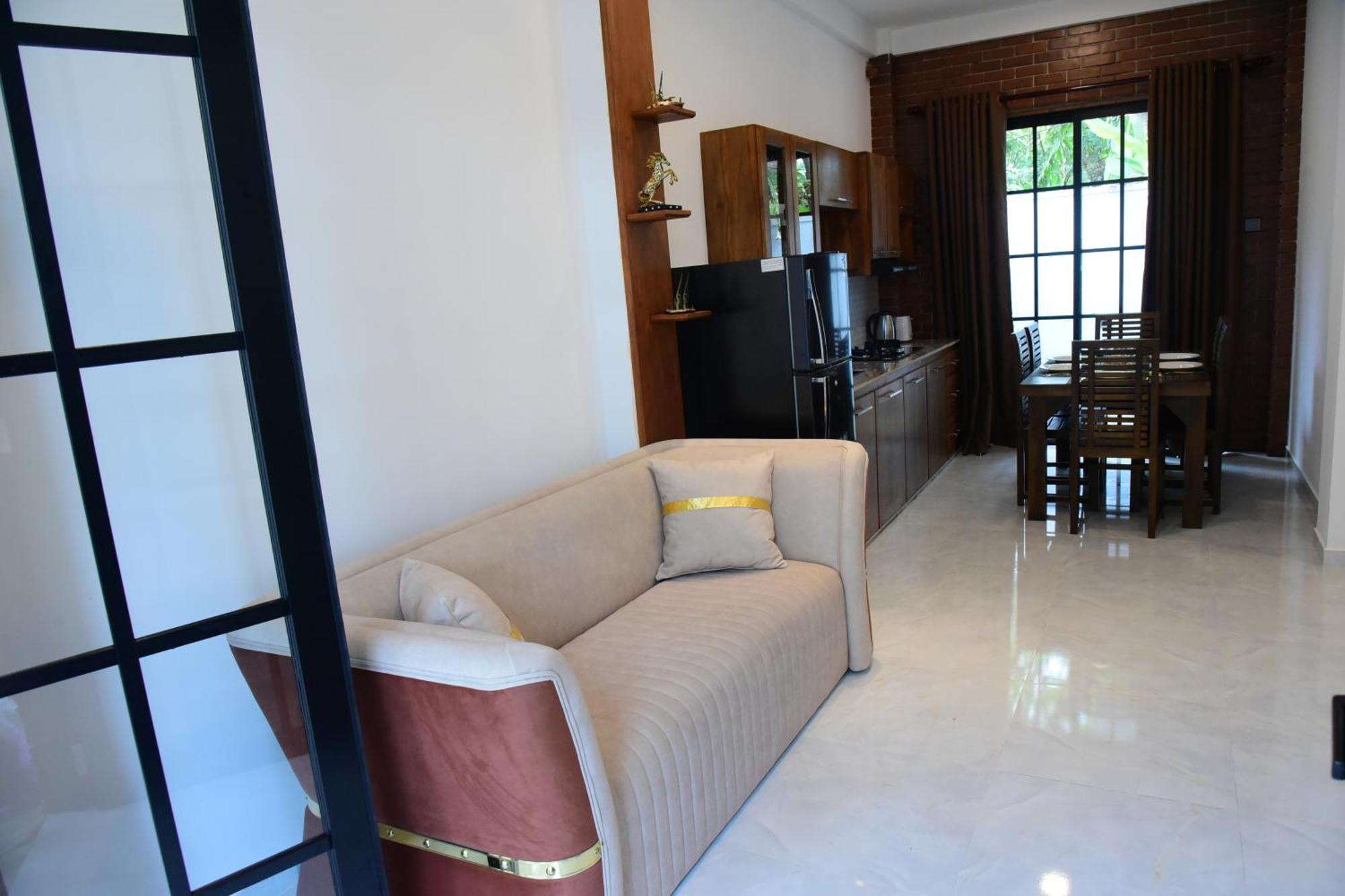 Hotel Ocean Ripples Hikkaduwa Esterno foto